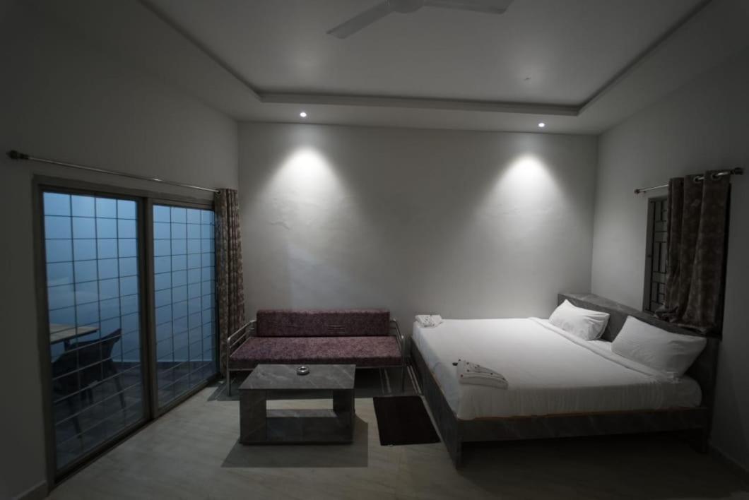 Hotel Peppers Yercaud Exterior foto